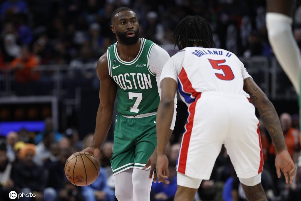 布朗失絕殺坎寧安16+14 活塞擊敗綠軍3連勝