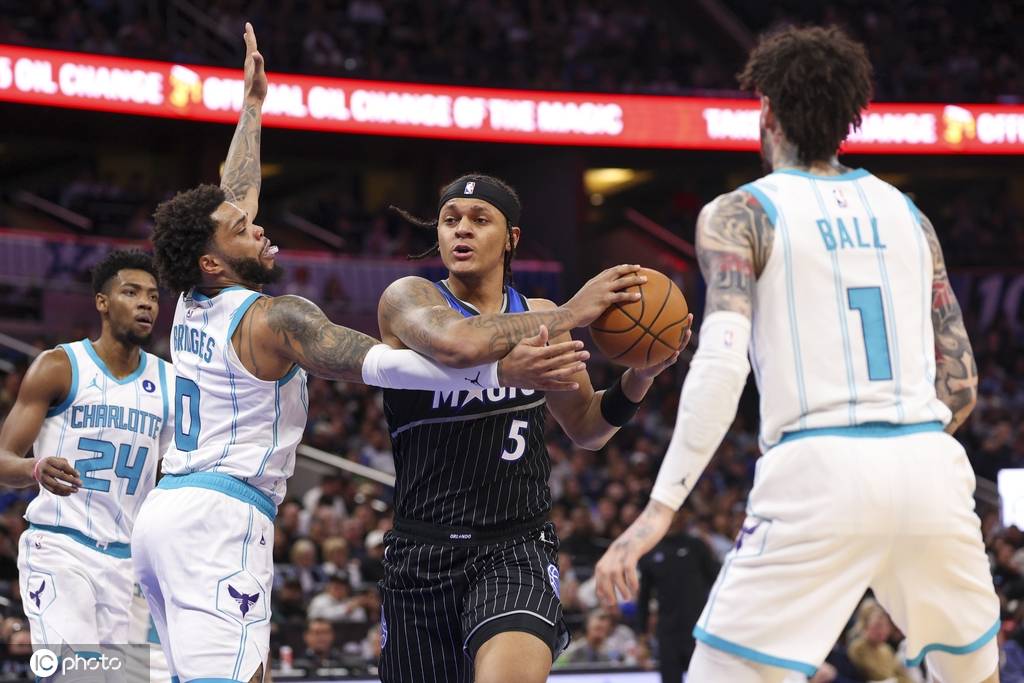 鮑爾16+6+7班凱羅23+7 黃蜂大勝魔術(shù)