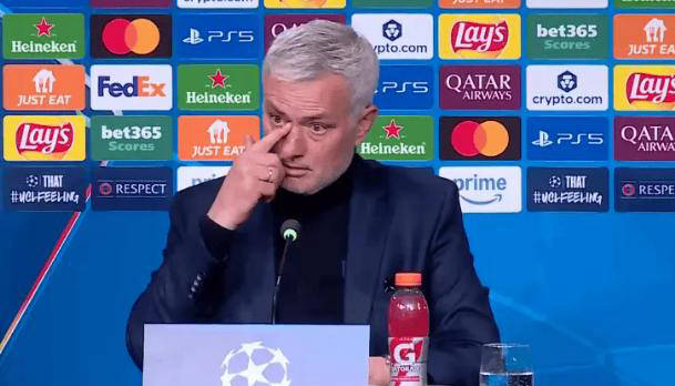 穆里尼奧直言不諱引發(fā)爭(zhēng)議！本菲卡失利背后真相，球迷怒斥再甩鍋