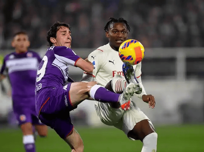 意甲保級(jí)卡位戰(zhàn)：佛羅倫薩主場(chǎng)憑底蘊(yùn)穩(wěn)勝 卡利亞里殘陣客場(chǎng)承壓